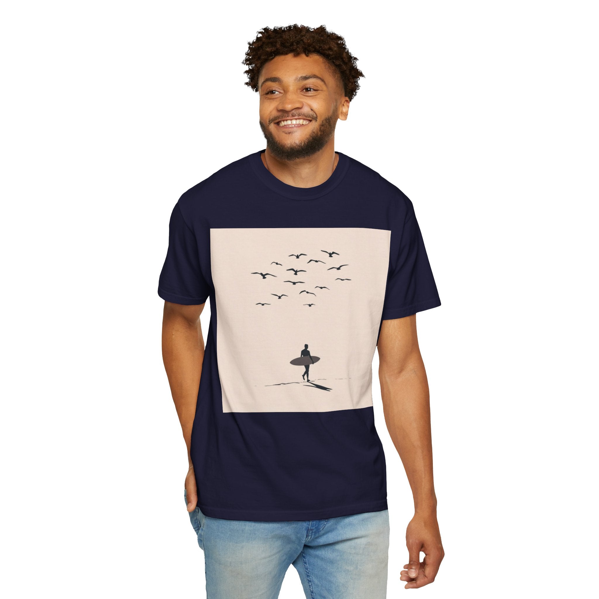 USA I Surfer Beach Scene Tee | Casual Low Tide Waves Dude