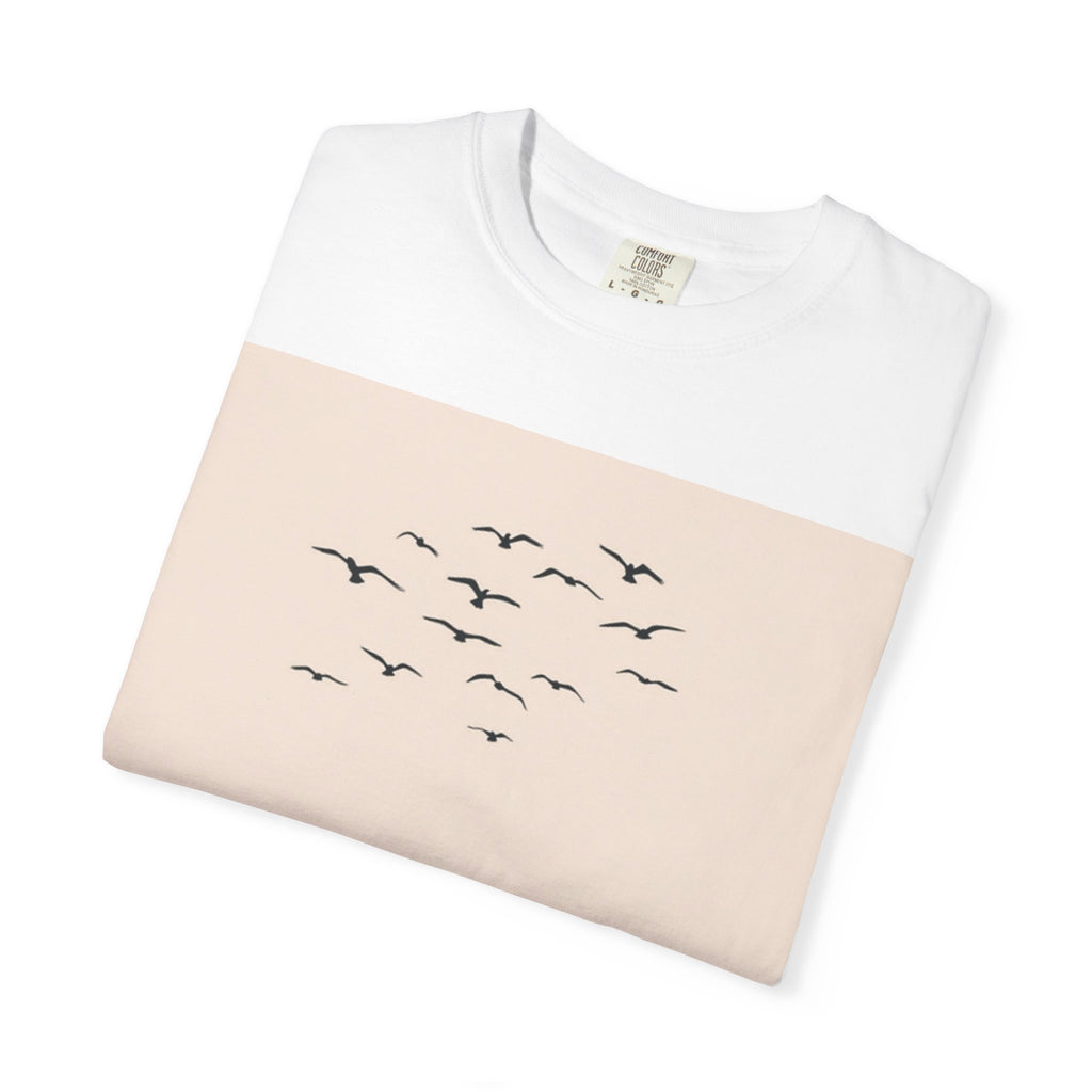USA I Surfer Beach Scene Tee | Casual Low Tide Waves Dude