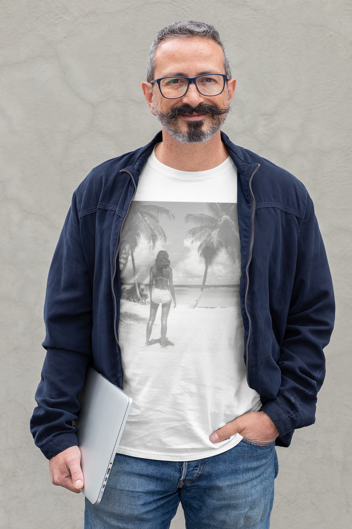 Vintage Beach Photo T‑Shirt — Coastal Retro Palm Print